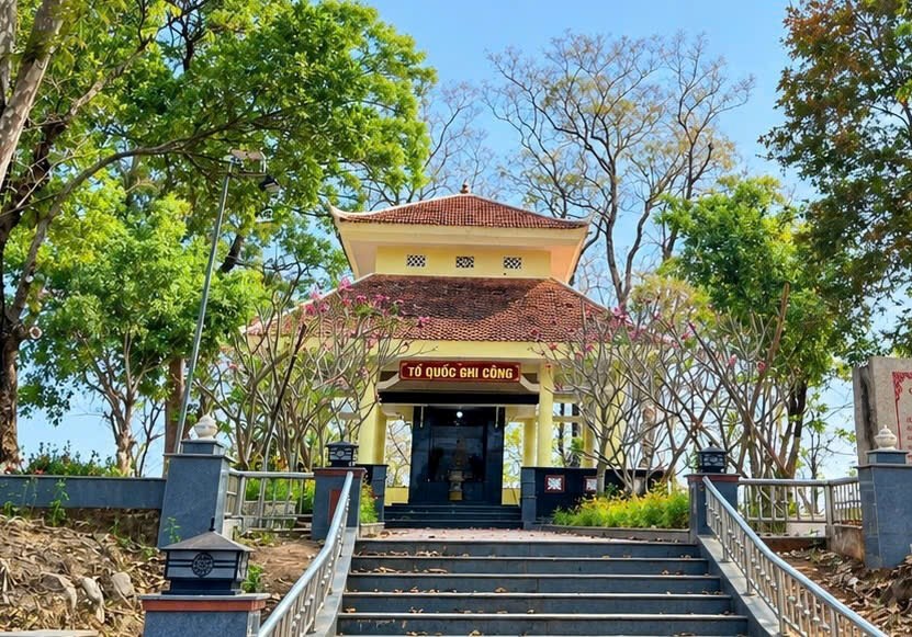 Gia Lai: Xếp hạng di tích lịch sử Nhà bia tưởng niệm các liệt sĩ Đồn 649 - ảnh 1