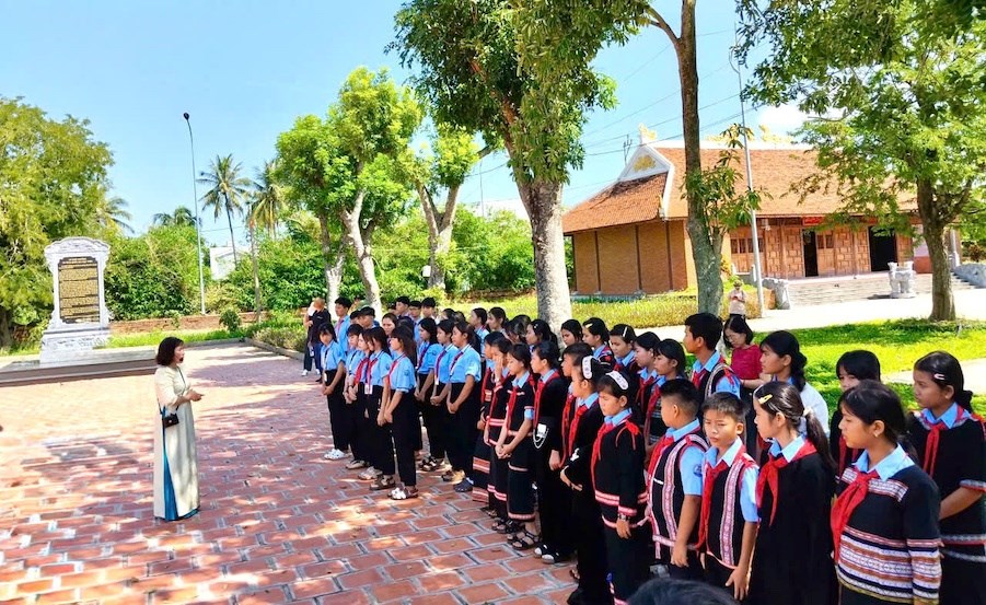 Chạm vào lịch sử từ những dấu tích khảo cổ - ảnh 2