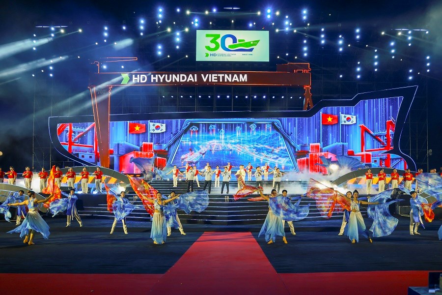  HVS - 30 năm vươn ra biển lớn - ảnh 8