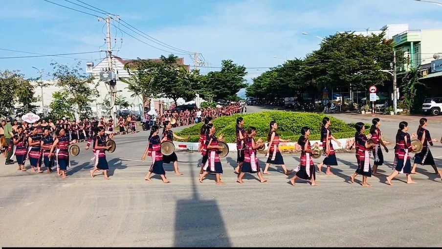 Âm vang cồng chiêng giữa đại ngàn Kông Chro - ảnh 1