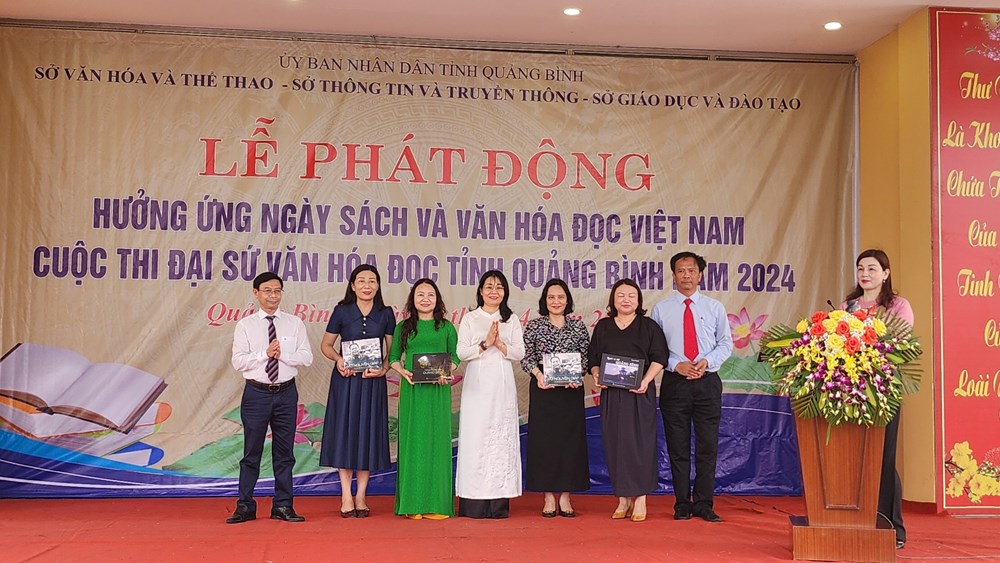 Quảng Bình: Lan toả sâu rộng Ngày sách và Văn hóa đọc - ảnh 1