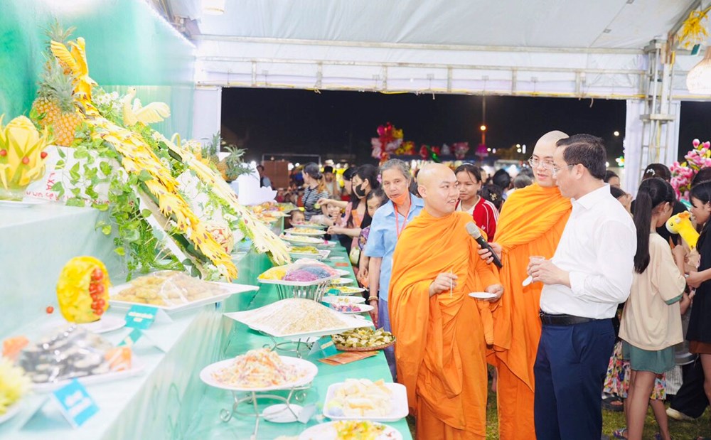 Thưởng thức ẩm thực tại Hội Rằm tháng ba Minh Hóa - ảnh 5