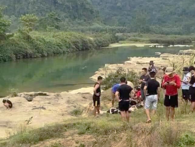 Rủ nhau tắm suối, 3 học sinh tử vong thương tâm - ảnh 1