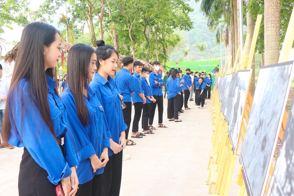 Trưng bày 80 hình ảnh, tư liệu lịch sử về đường Trường Sơn - ảnh 4