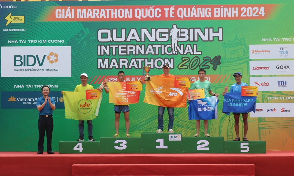 Ngày hội chạy marathon với nhiều trải nghiệm thú vị bên bờ Nhật Lệ - ảnh 4