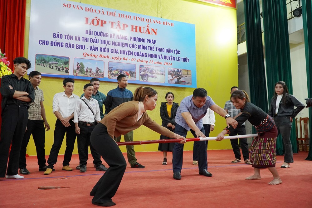 Bảo tồn và phát triển thể thao dân tộc của đồng bào Bru - Vân Kiều - ảnh 1