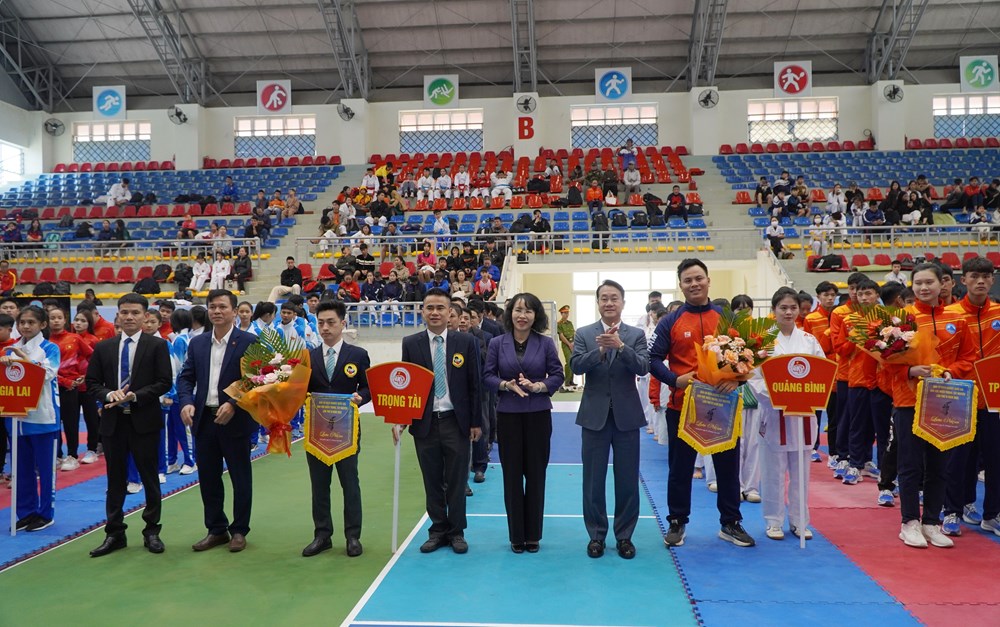 371 võ sĩ ra sức tranh tài - ảnh 2