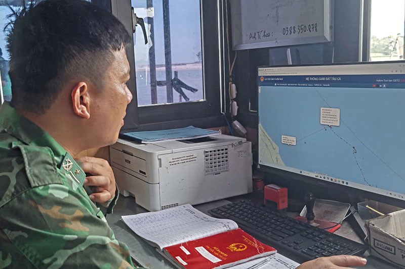 Tìm kiếm một ngư dân Quảng Bình mất tích trên biển - ảnh 1