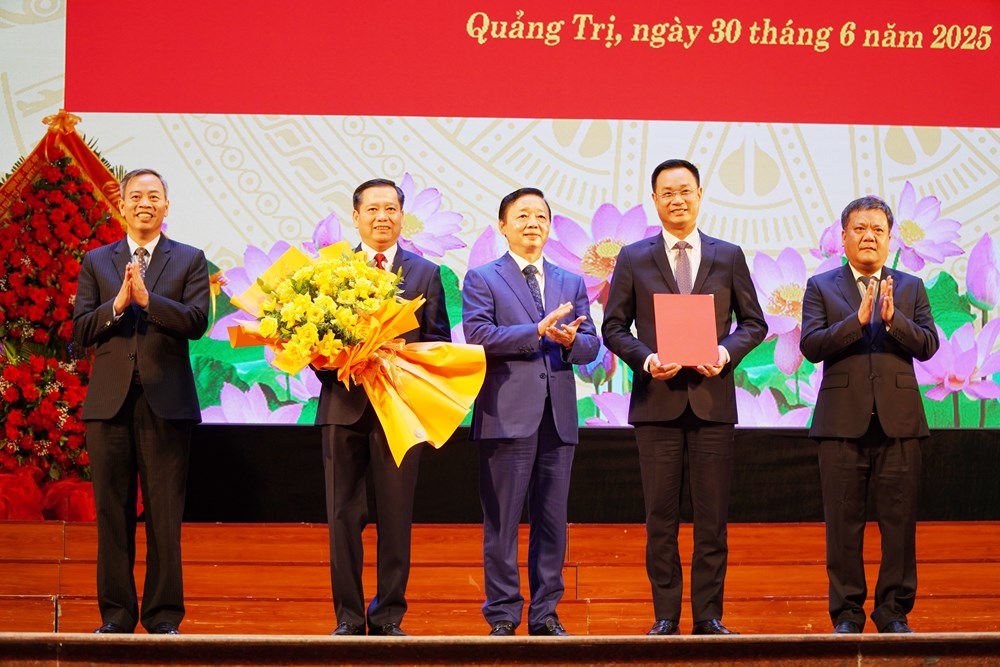 Lễ công bố các nghị quyết, quyết định của tỉnh Quảng Trị (mới) - ảnh 3