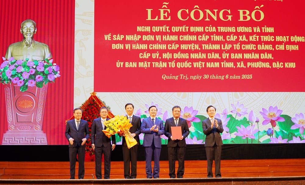 Ông Trần Phong giữ chức Chủ tịch UBND tỉnh Quảng Trị (mới) - ảnh 1