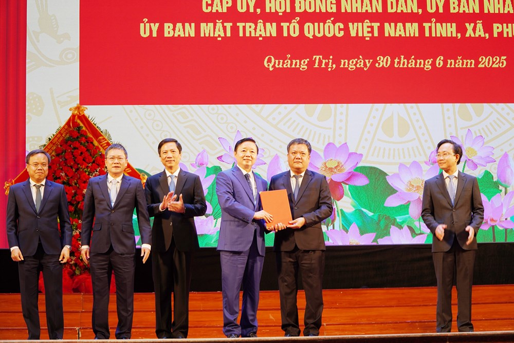 Ông Trần Phong giữ chức Chủ tịch UBND tỉnh Quảng Trị (mới) - ảnh 3