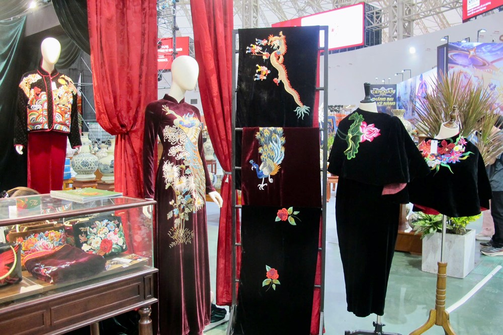 Người dân nô nức trải nghiệm “Tinh hoa văn hóa Việt Nam”  - ảnh 20