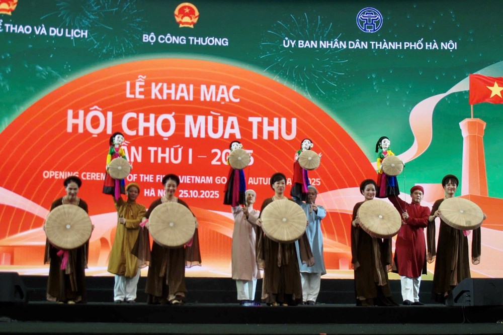 Hơi thở nghệ thuật tại Triển lãm mùa Thu lần thứ nhất - năm 2025 - ảnh 1