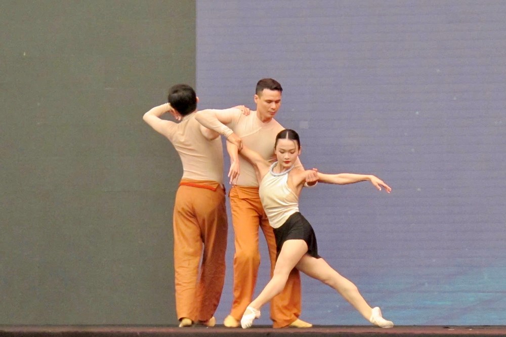 Hơi thở nghệ thuật tại Triển lãm mùa Thu lần thứ nhất - năm 2025 - ảnh 16