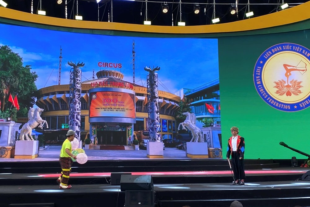 Xiếc Việt khuấy động không khí Hội chợ mùa Thu - ảnh 6