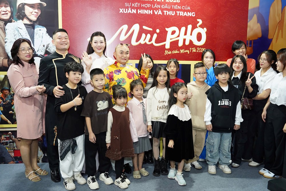 Đoàn phim “Mưa Đỏ”, “Tử chiến trên không” và “Mùi Phở” hội ngộ khán giả tại Hội chợ mùa Thu - ảnh 2