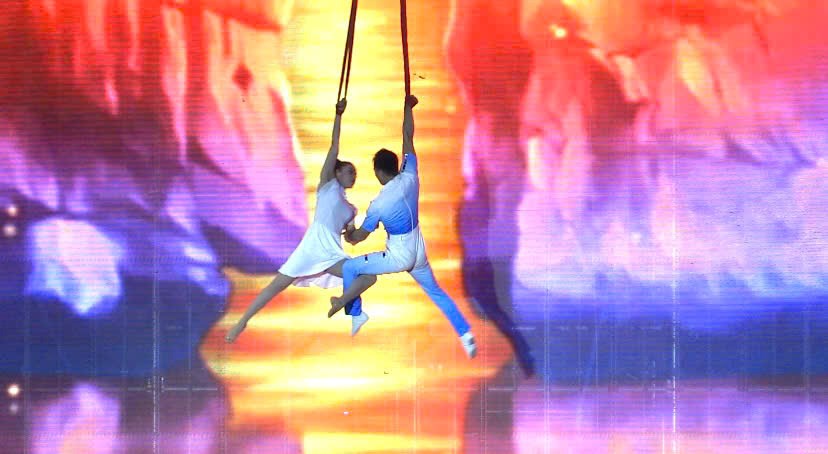 Dấu ấn nghệ thuật xiếc trong đêm concert “Quảng Ninh - Đất mỏ anh hùng” - ảnh 1