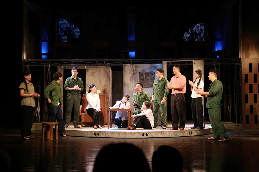 Sân khấu kịch làm “sống dậy” hồi ức về quân khu Nam Đồng - ảnh 1