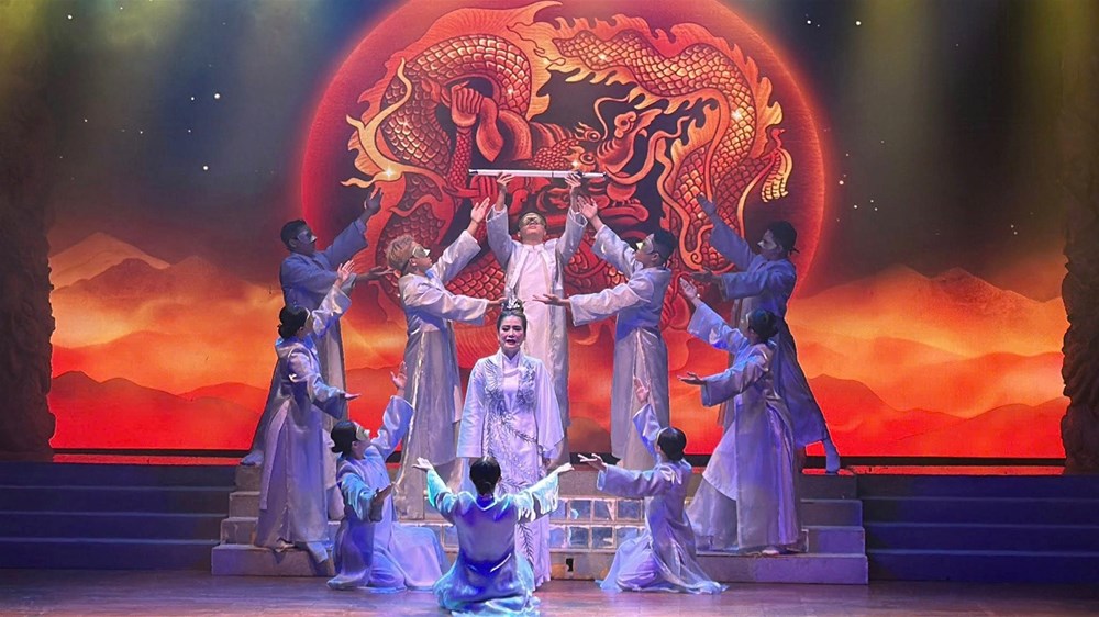  Nỗ lực tìm kiếm “ngôn ngữ” mới cho sân khấu Việt - ảnh 2