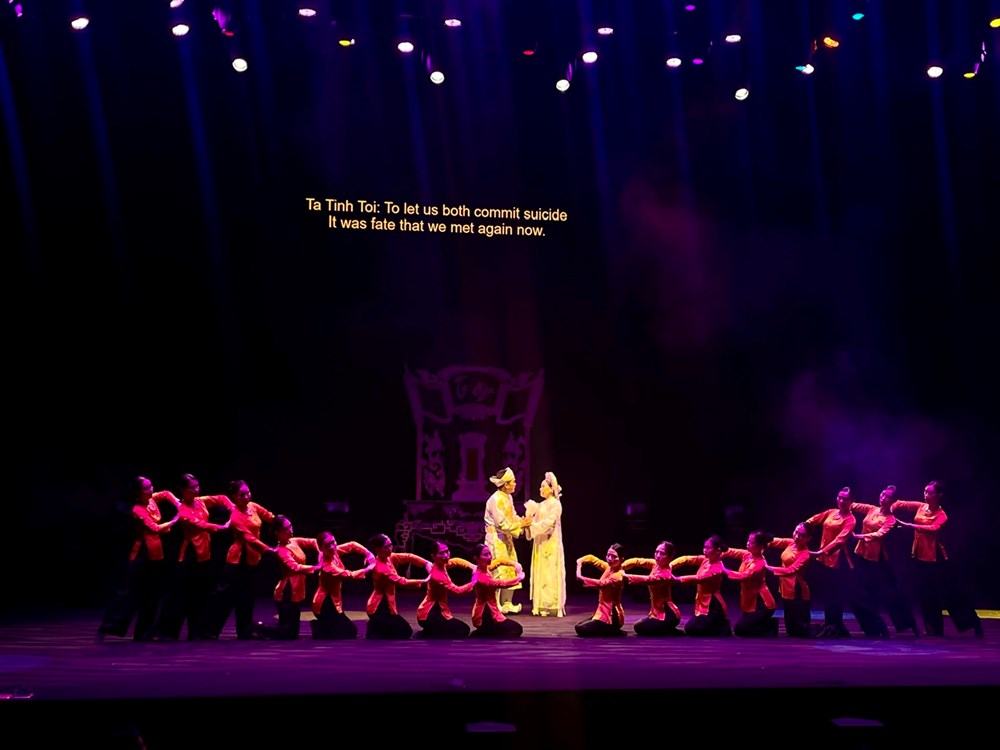 Nỗ lực thử nghiệm, mang hơi thở mới cho nghệ thuật sân khấu  - ảnh 5