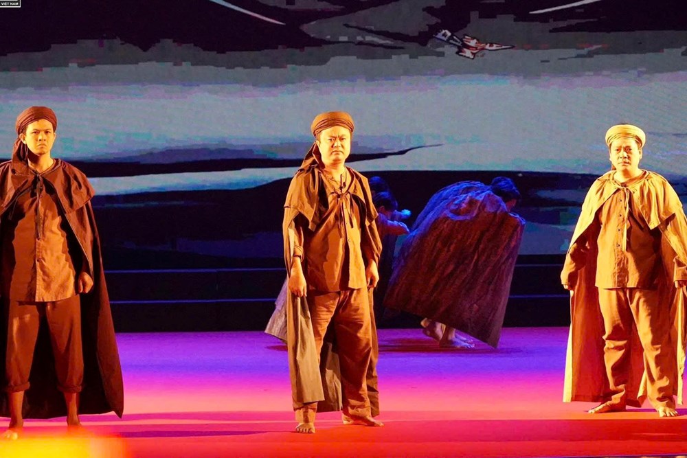 Nỗ lực thử nghiệm, mang hơi thở mới cho nghệ thuật sân khấu  - ảnh 1