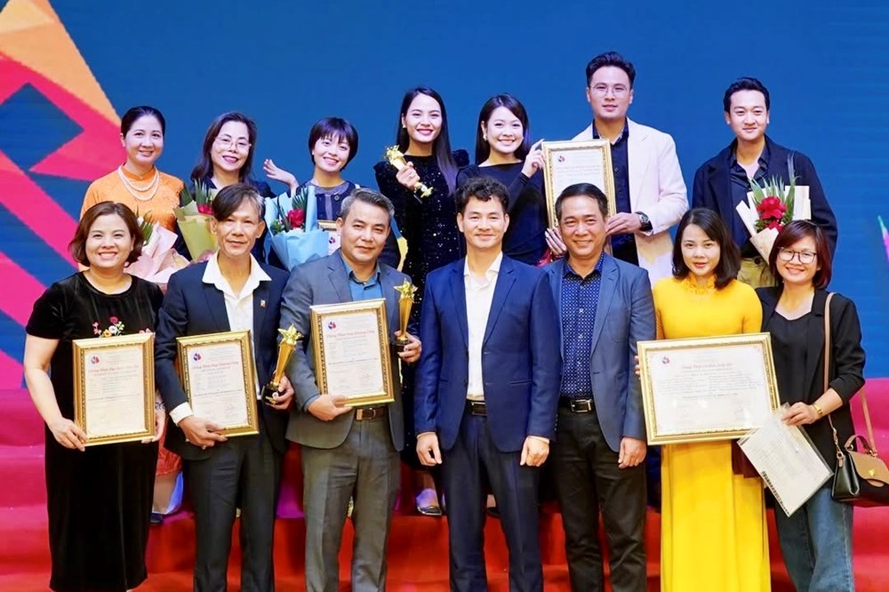 Nhà hát Kịch Việt Nam “bội thu” giải thưởng tại sân chơi thử nghiệm  - ảnh 4