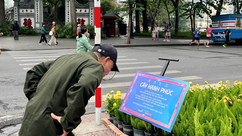 Người dân hào hứng trải nghiệm các hoạt động tại “Ngày hội Việt Nam hạnh phúc“ - ảnh 5