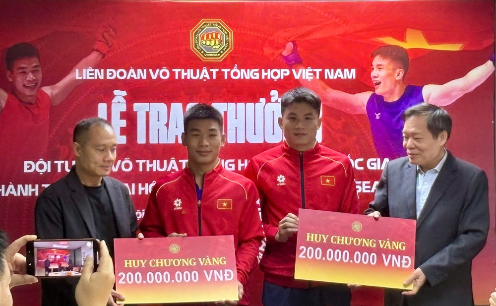 Trao thưởng cho đội tuyển MMA sau khi vượt chỉ tiêu tại SEA Games 33 - ảnh 1