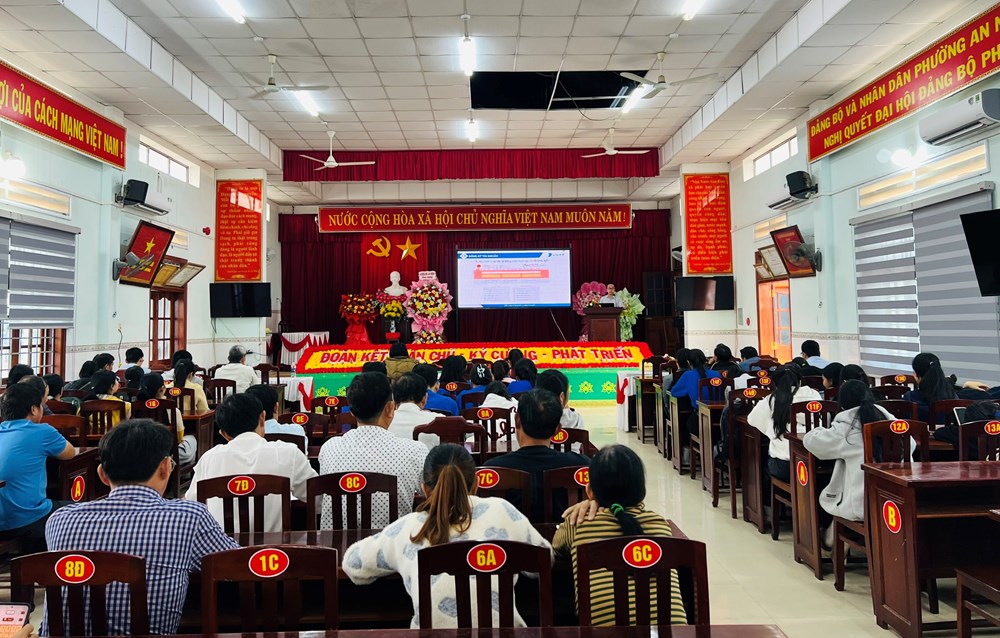 “Gia đình văn hóa số” ở An Nhơn Bắc: Khi chuyển đổi số bắt đầu từ bữa cơm nhà - ảnh 2