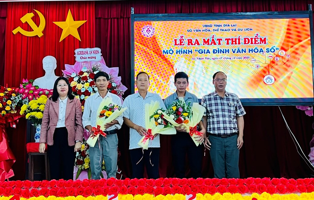 “Gia đình văn hóa số” ở An Nhơn Bắc: Khi chuyển đổi số bắt đầu từ bữa cơm nhà - ảnh 1