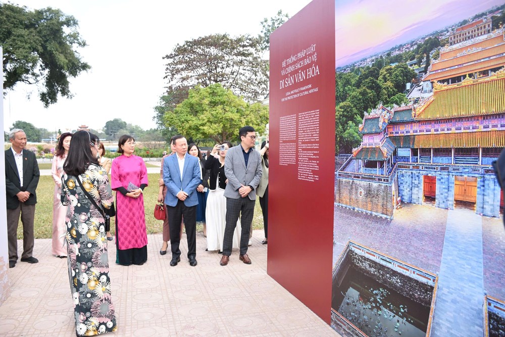 Khai mạc trưng bày “Di sản văn hóa​ Việt Nam - Sức sống từ truyền thống đến hiện đại” - ảnh 4