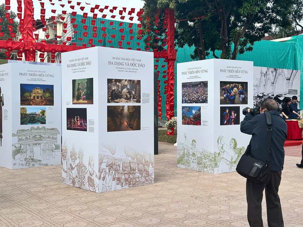 Khai mạc trưng bày “Di sản văn hóa​ Việt Nam - Sức sống từ truyền thống đến hiện đại” - ảnh 6