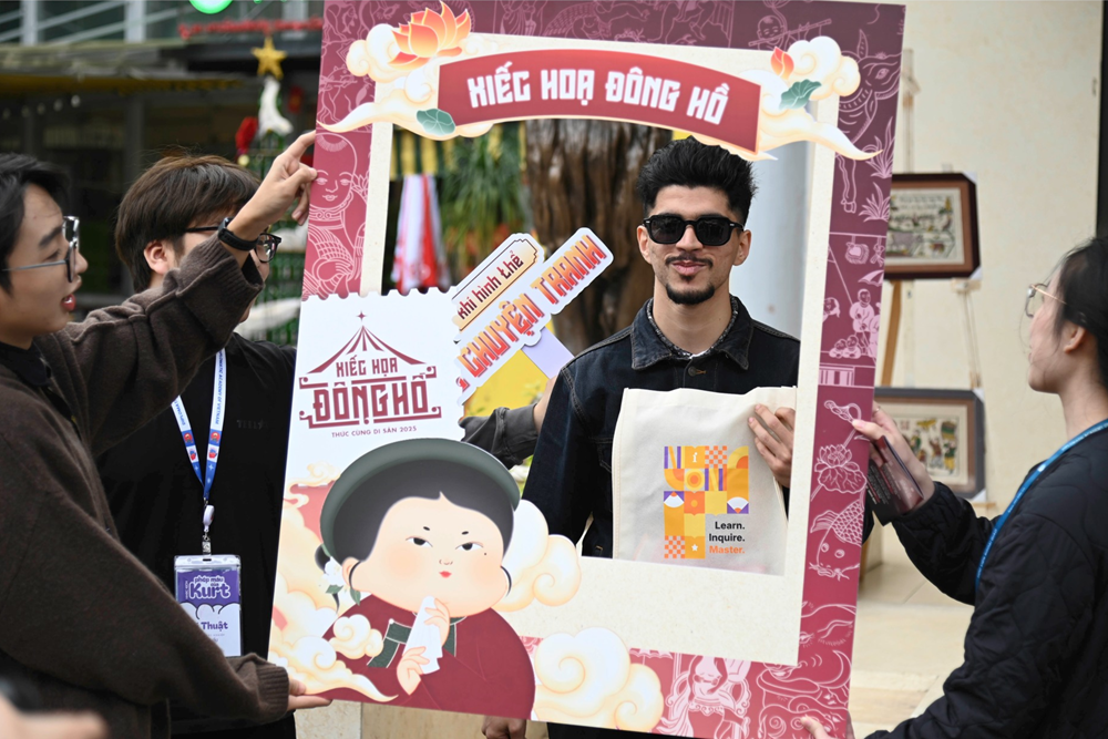 Khi tranh dân gian Đông Hồ bước lên sân khấu xiếc - ảnh 8