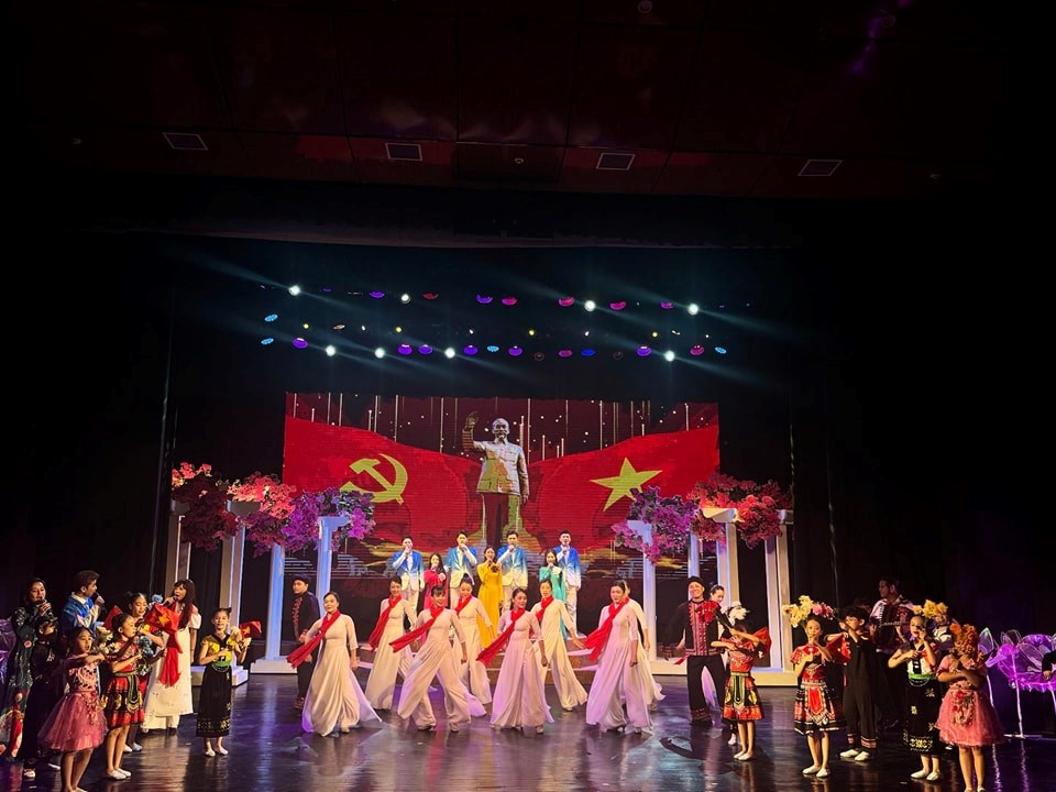 Bồi đắp lý tưởng sống cho thế hệ trẻ ​ - ảnh 1