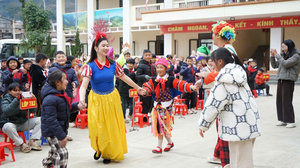 Đưa​ nghệ thuật múa rối đến với đồng bào vùng sâu, vùng xa - ảnh 5