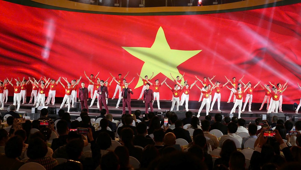 Bức tranh xuân rực rỡ 3 miền tại Lễ khai mạc “Hội chợ Mùa Xuân 2026“ - ảnh 3