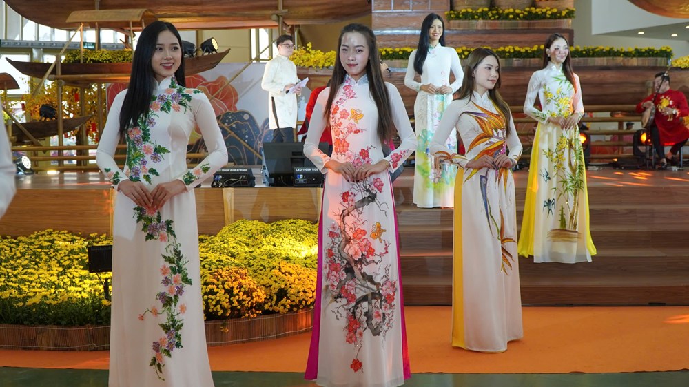 Hội chợ Mùa Xuân 2026 sôi động với chuỗi sự kiện nghệ thuật trong ngày cuối tuần - ảnh 2