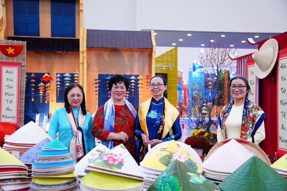 Không gian truyền thống giữa lòng Hội chợ Mùa Xuân năm 2026 - ảnh 10