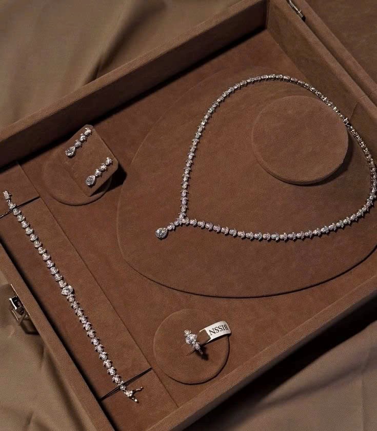 Không cần socola, 5 món quà này vẫn đủ khiến Valentine đáng nhớ - ảnh 1