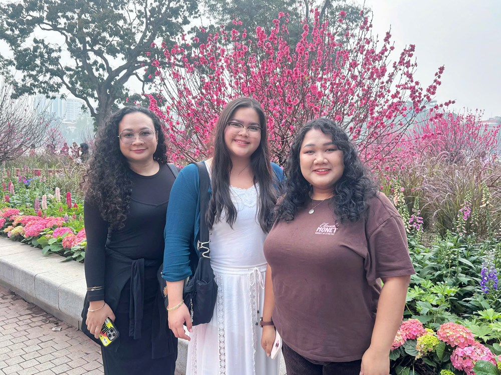 Du khách nước ngoài “phải lòng” Tết cổ truyền của người Việt - ảnh 6