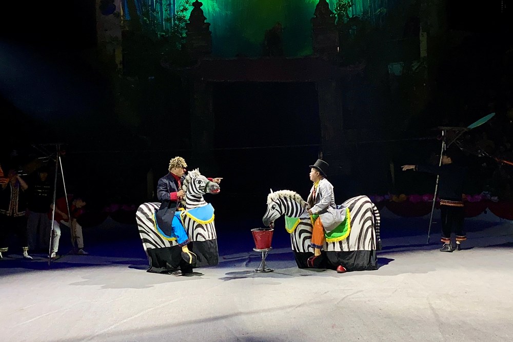 Liên đoàn Xiếc Việt Nam rộn ràng khai xuân với “Ngựa du xuân ba miền” - ảnh 7