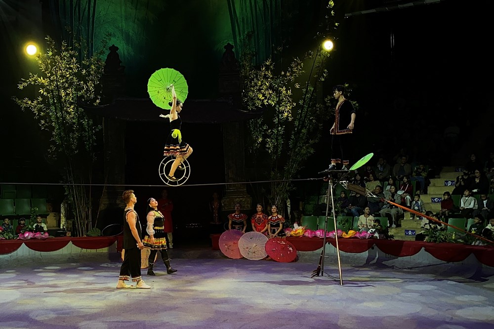 Liên đoàn Xiếc Việt Nam rộn ràng khai xuân với “Ngựa du xuân ba miền” - ảnh 5