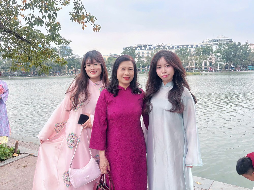 Tết xưa vẫn “neo lại” trong tâm thức thế hệ trẻ - ảnh 4