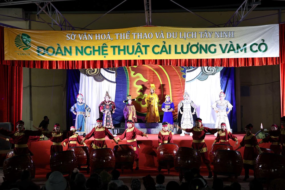 Cải lương Nam Bộ tiếp cận khán giả Thủ đô bằng câu chuyện lịch sử - ảnh 2