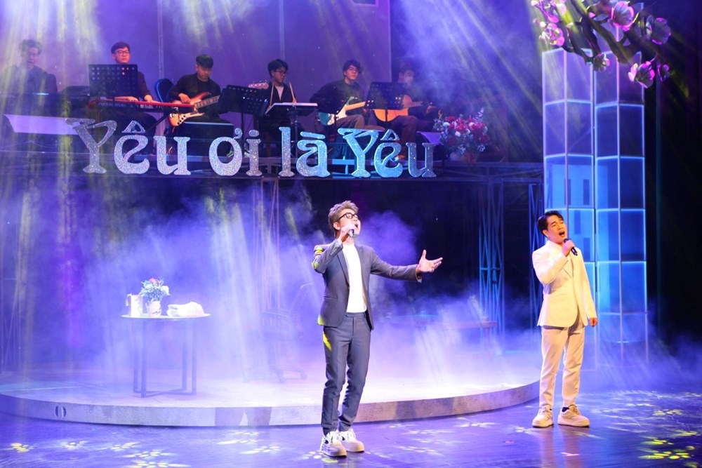 Hài kịch kết hợp âm nhạc kể chuyện tình yêu trong gia đình - ảnh 3