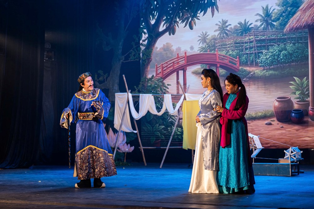 “Bắc Nam nối dải xuân hồng”: Cải lương hai miền kết hợp nghệ thuật xiếc - ảnh 4