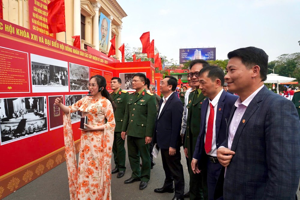 Hải Phòng tổ chức triển lãm ảnh, tư liệu hướng tới ngày bầu cử   - ảnh 2