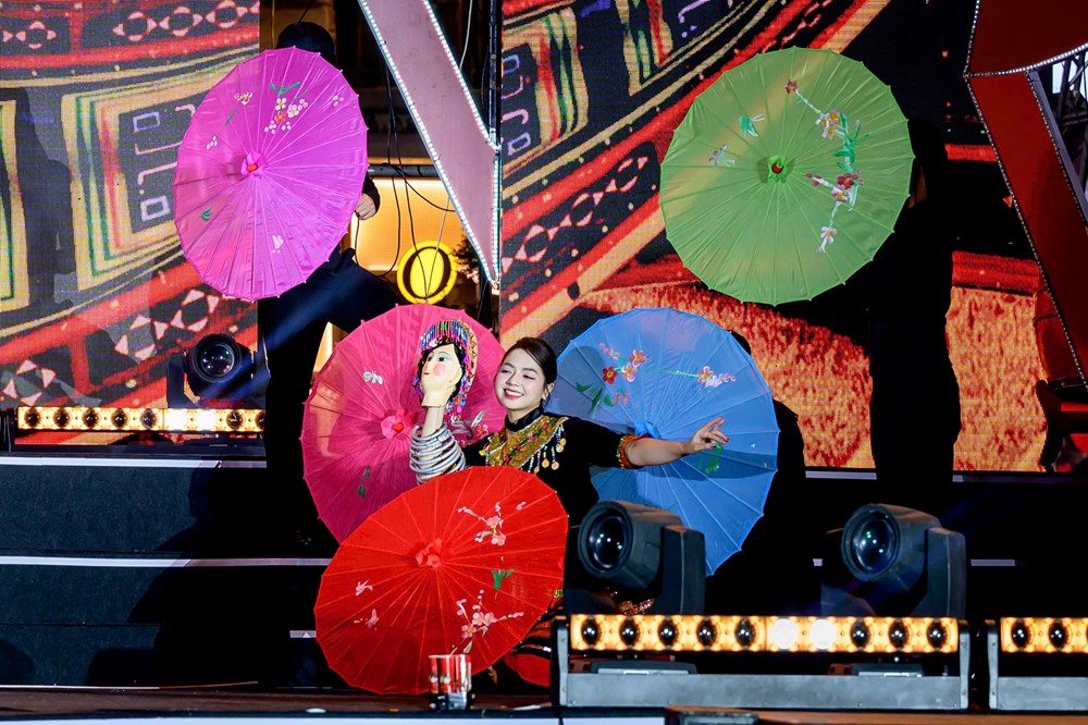 Nhà hát Múa rối Thăng Long góp sắc màu nghệ thuật vào ngày hội bầu cử - ảnh 1