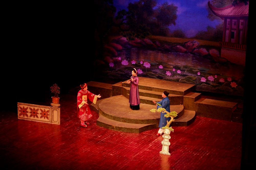 Khán giả kín rạp Kim Mã thưởng thức vở chèo cổ “Lưu Bình – Dương Lễ” - ảnh 2