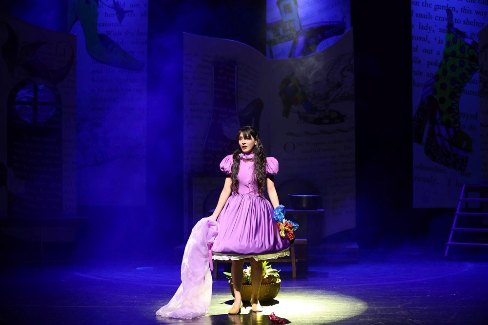 Lọ Lem trên sân khấu kịch không còn chờ phép màu - ảnh 4